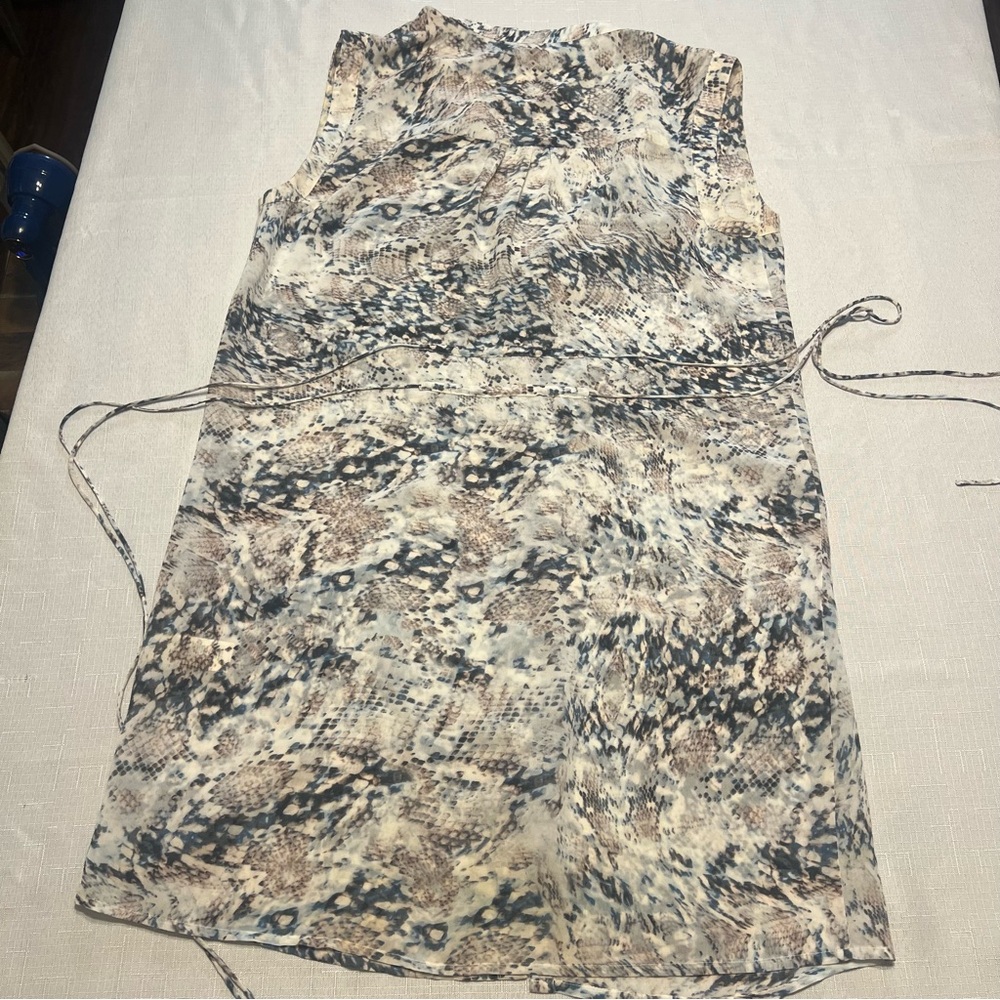 DKNY Jeans Abstract Pattern Top - Picture 2 of 6
